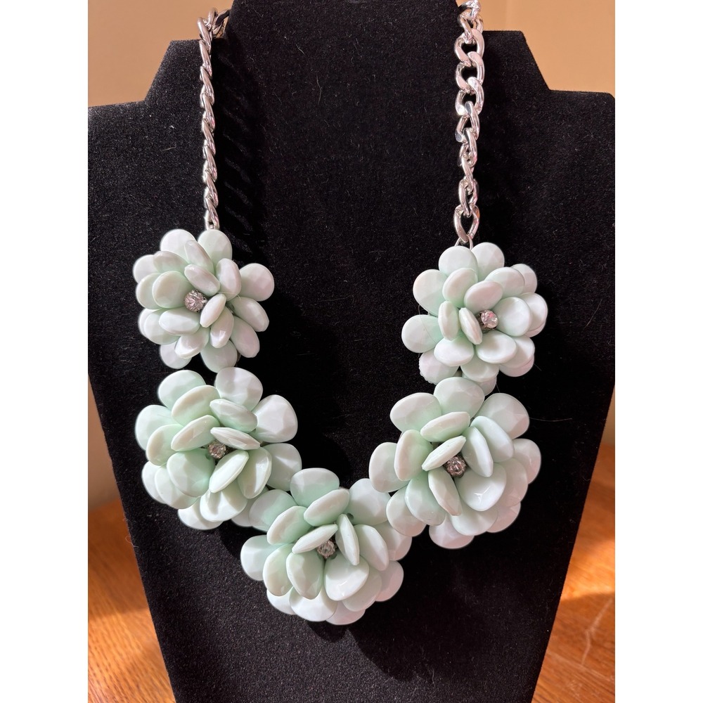 Pastel Mint Flower Statement Necklace Chunky Bib Necklace Rhinestone‎ Centers